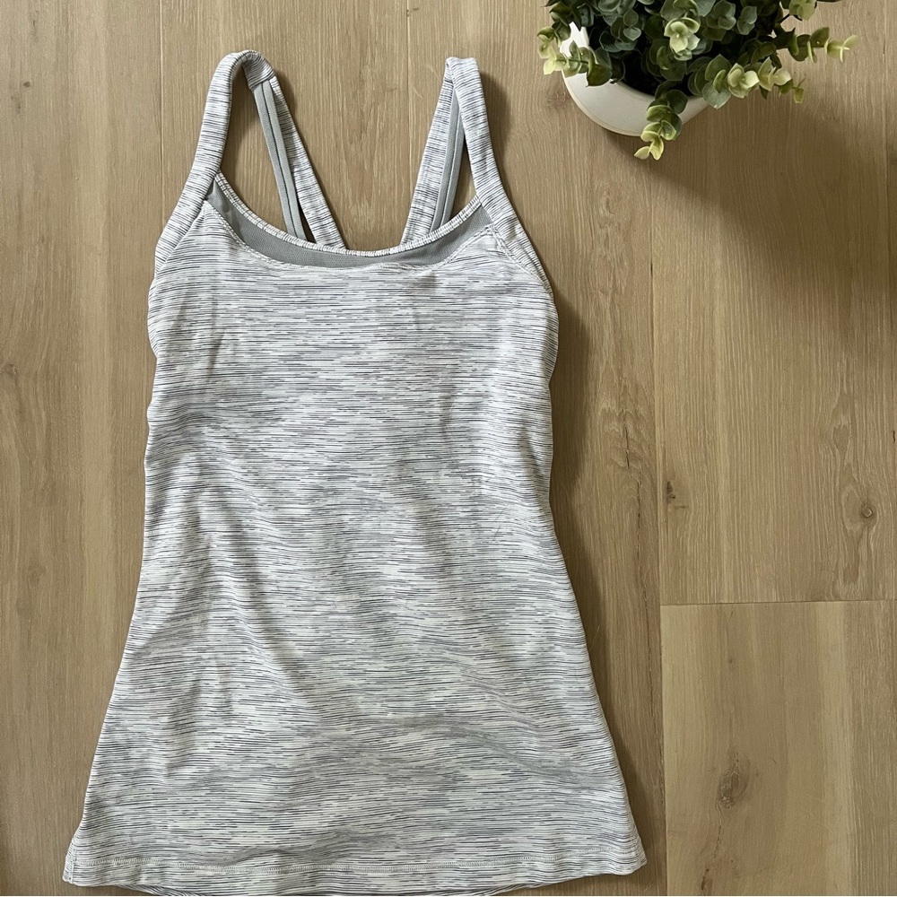 Lululemon workout tank